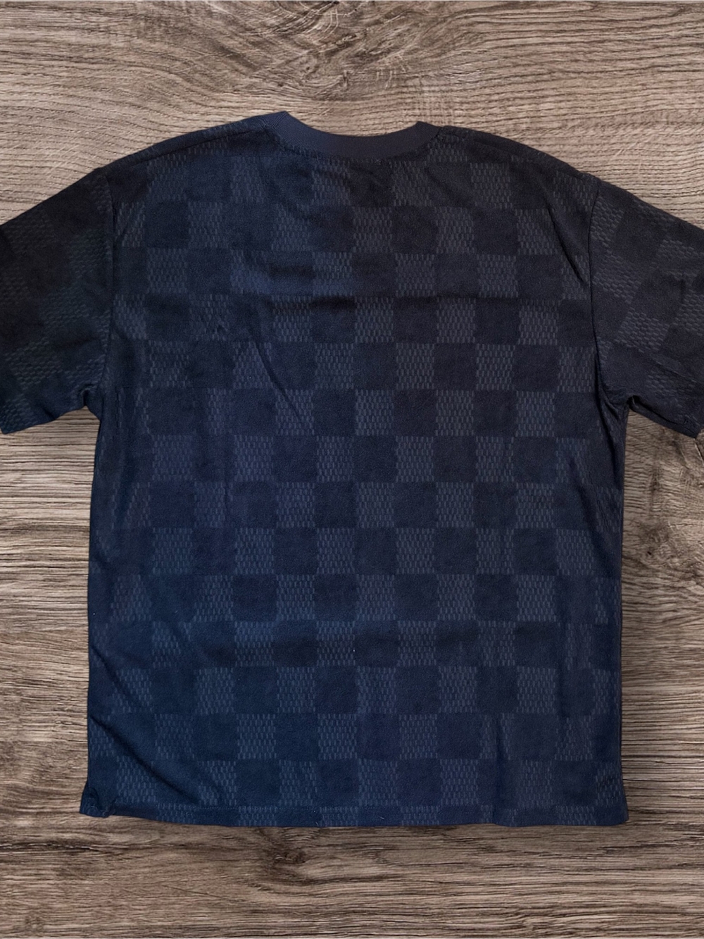 Louis Vuitton Men’s Damier Jacquard Terry T-Shirt - Large - Picture 2 of 4